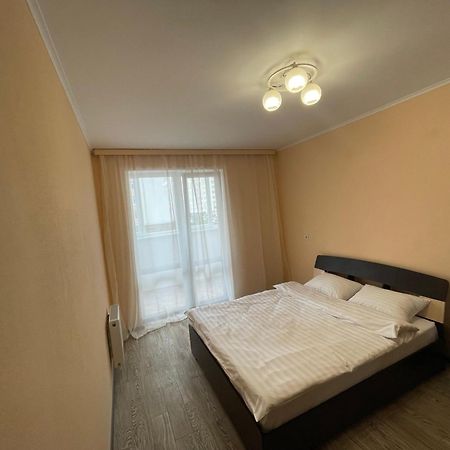 Apartment Voskresenska 18 Kyiv Eksteriør billede